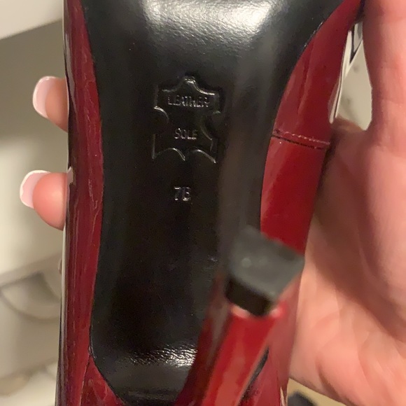 Charles David ombré red wine heels beautiful condition patent leather - Picture 4 of 7